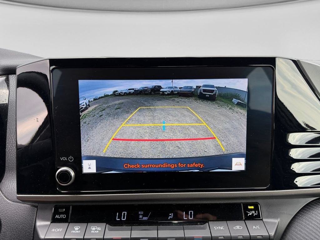 Used 2025 Toyota Camry SE FWD image 27