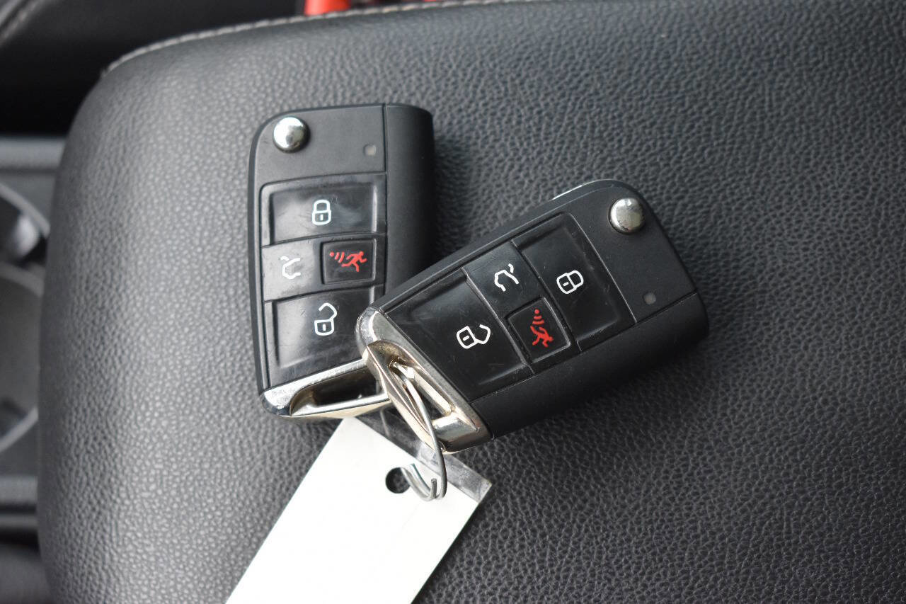 Used 2017 Volkswagen Golf Alltrack SE image 33