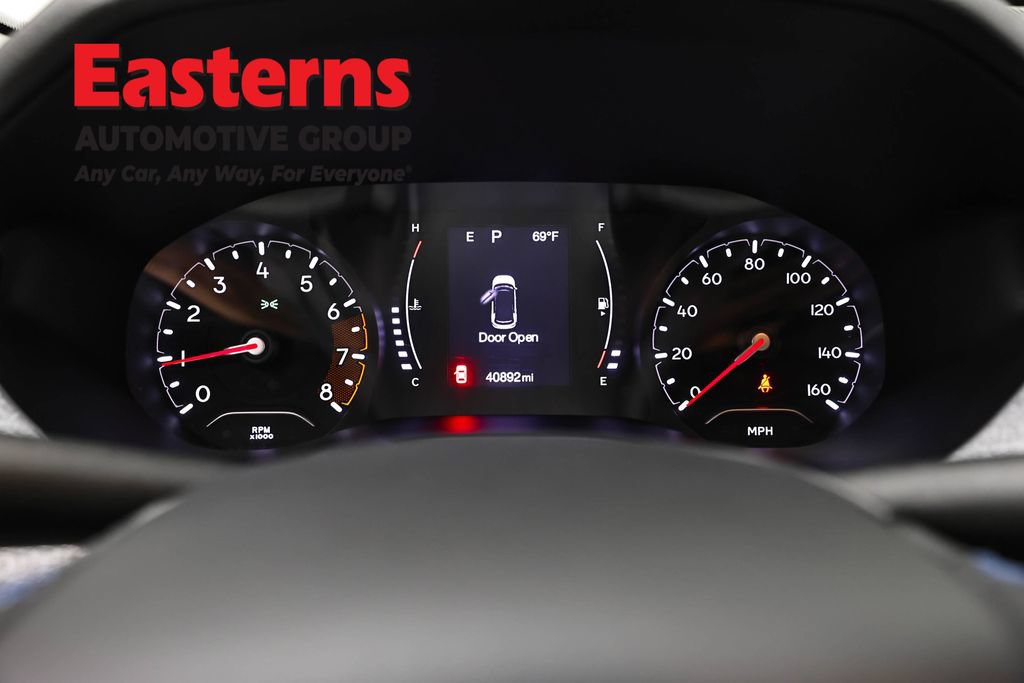 Used 2022 Jeep Compass Latitude AWD/4WD image 17