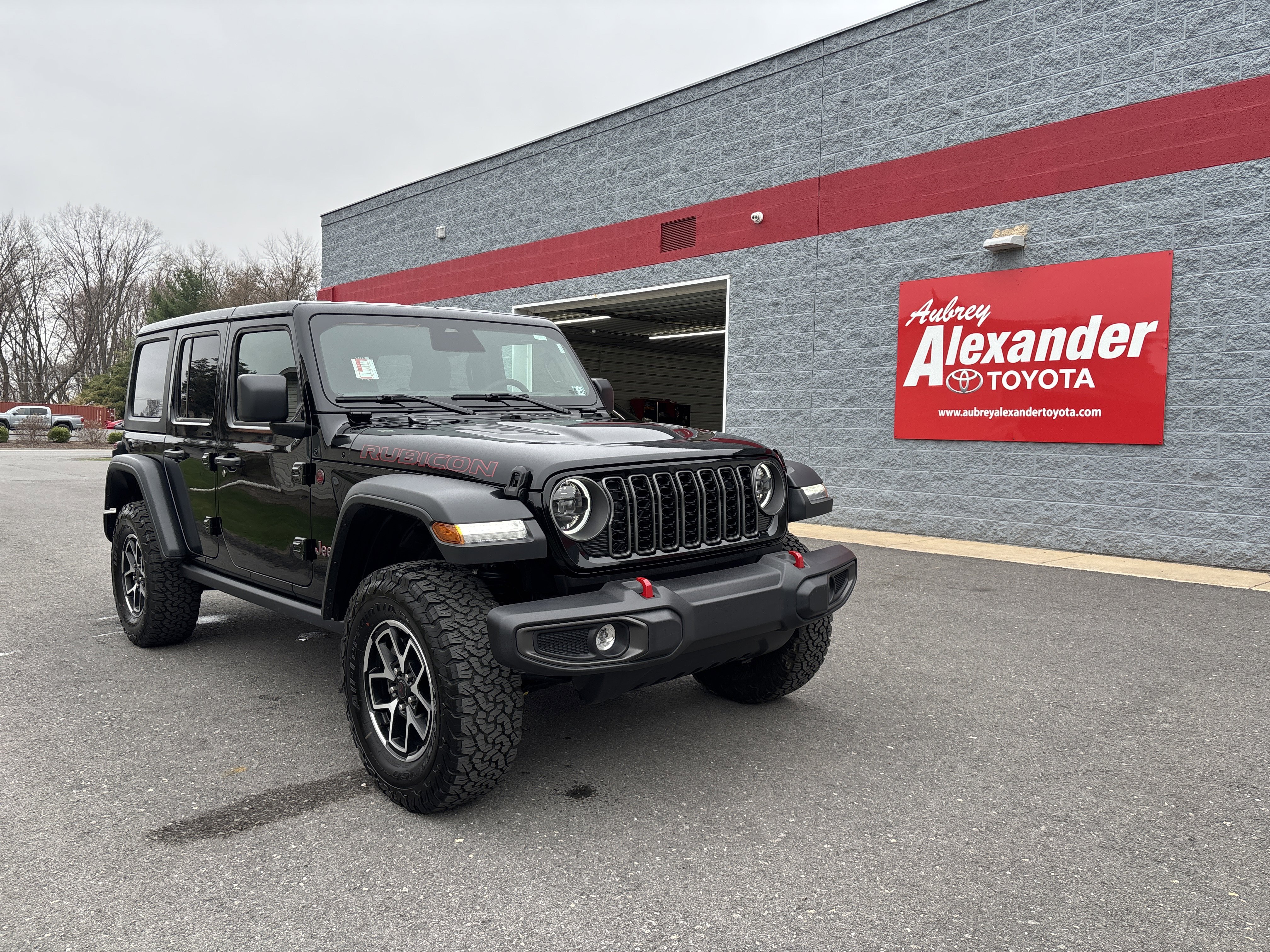 Used 2026 Jeep Wrangler Unlimited Rubicon AWD/4WD video 1