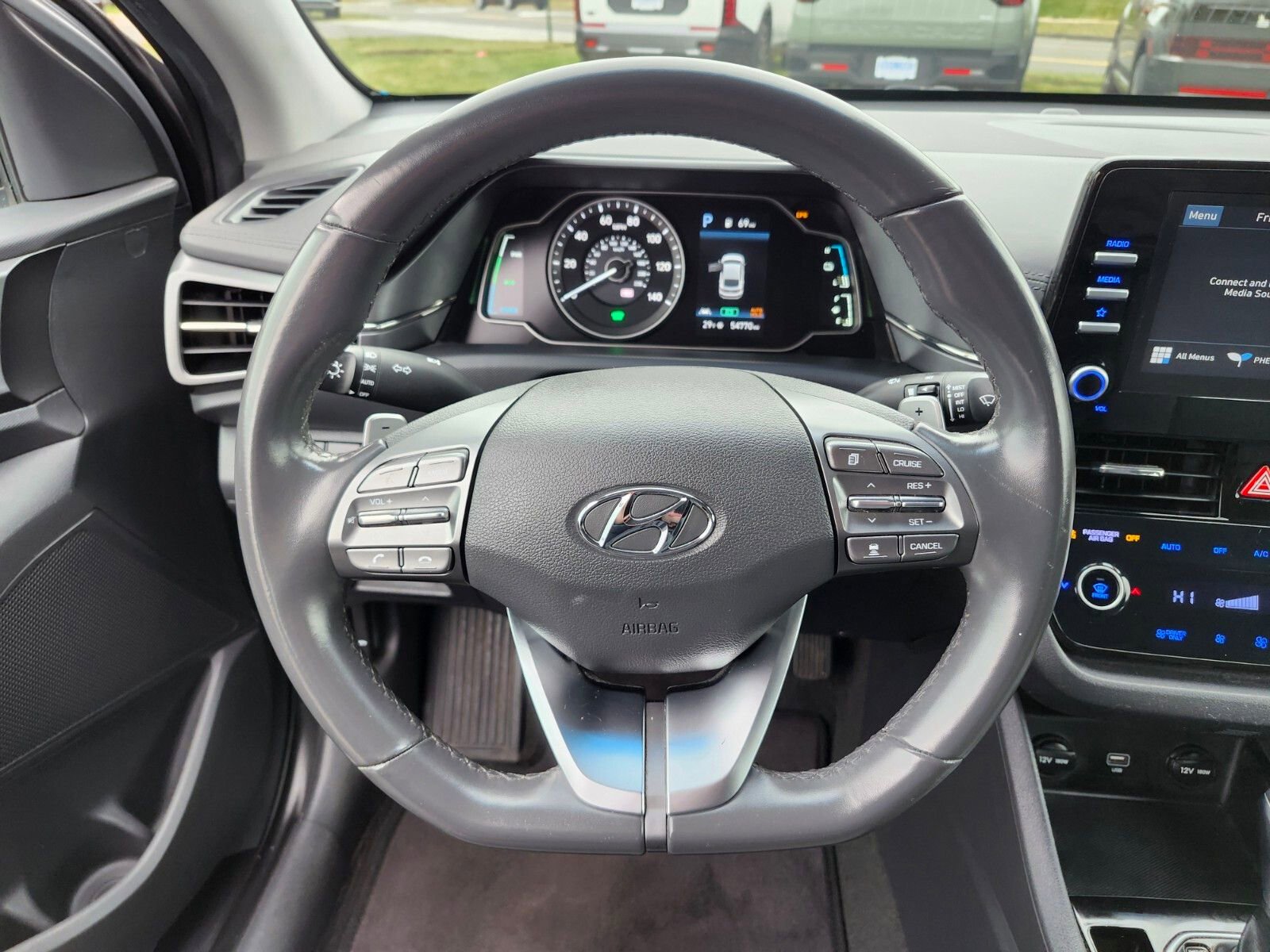 Used 2021 Hyundai Ioniq SE image 27