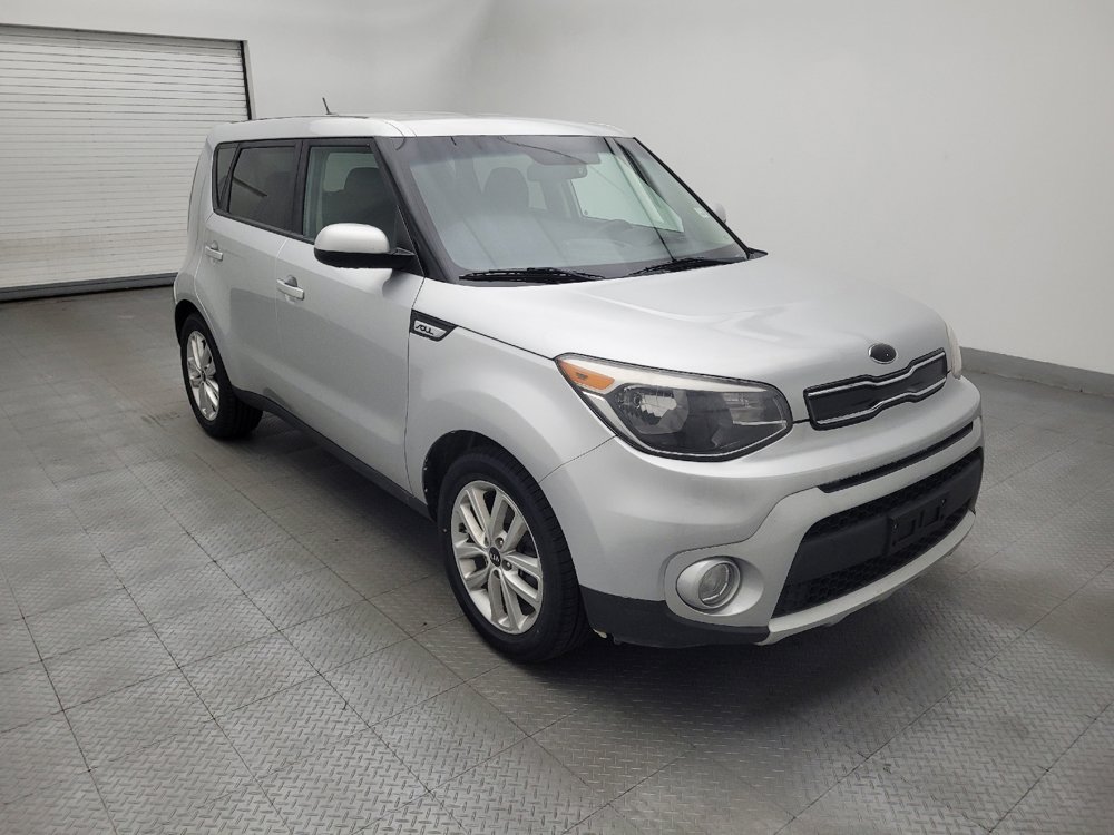 Used 2018 Kia Soul + FWD image 13
