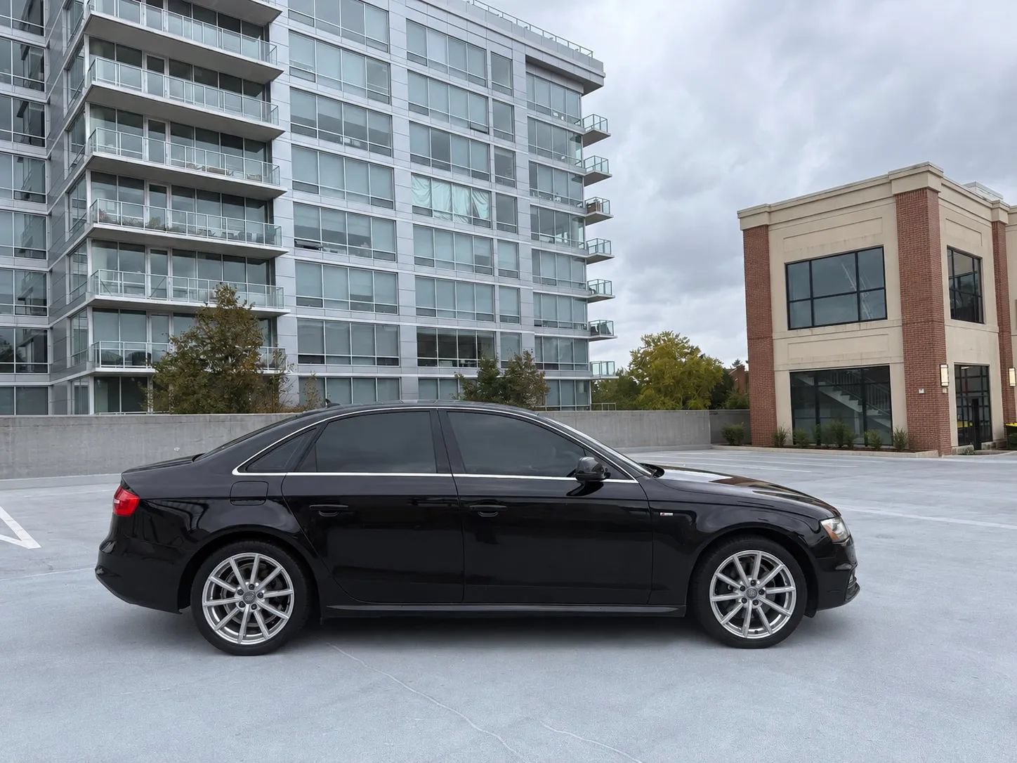 Used 2016 Audi A4 2.0T Premium Plus w/ Technology Package AWD/4WD image 3