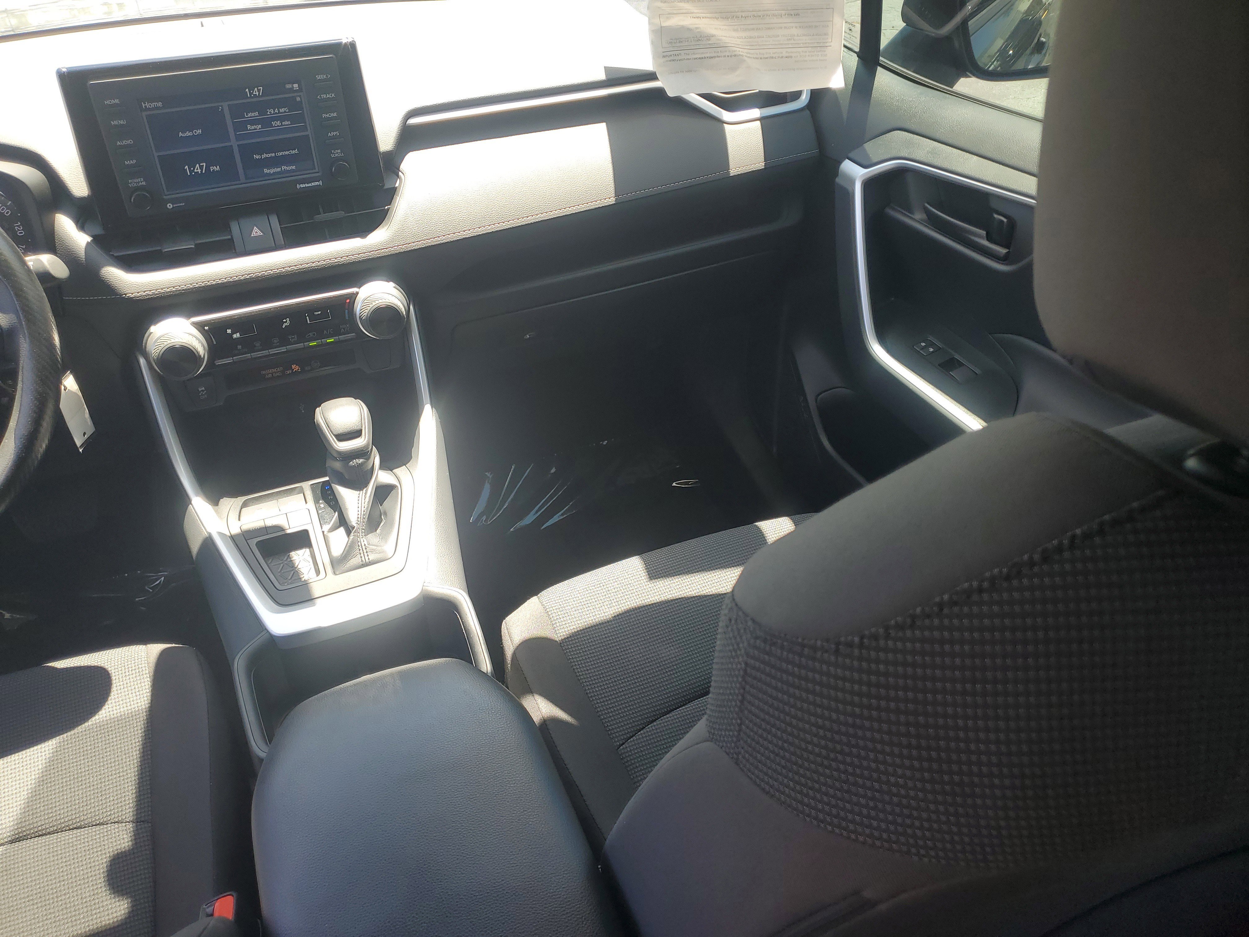 Certified 2022 Toyota RAV4 LE FWD image 17