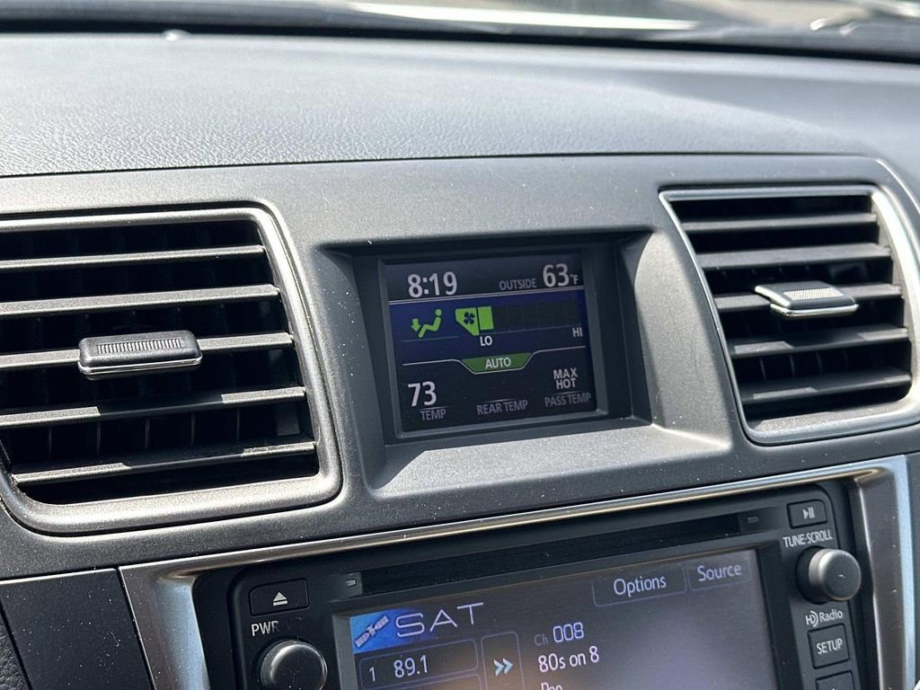 Used 2013 Toyota Highlander Limited AWD/4WD image 31