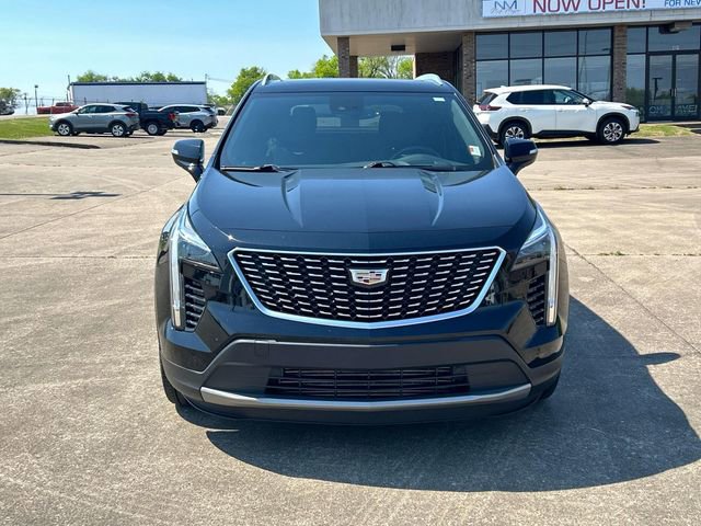 Used 2023 Cadillac XT4 Premium Luxury w/ Technology Package FWD image 9