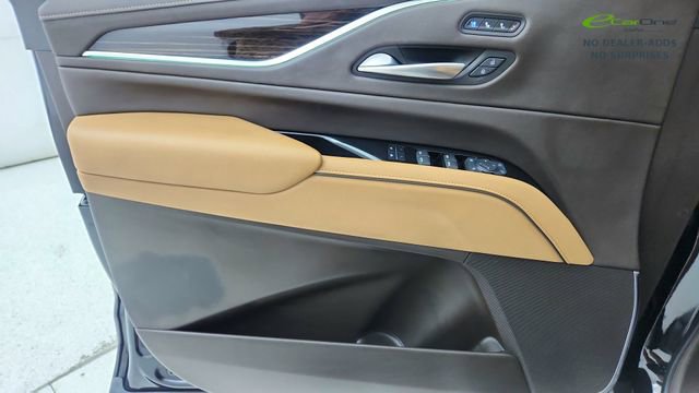 Used 2023 Cadillac Escalade ESV Premium Luxury image 39