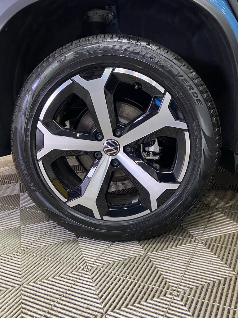 New 2026 Volkswagen Tiguan SE AWD/4WD image 9