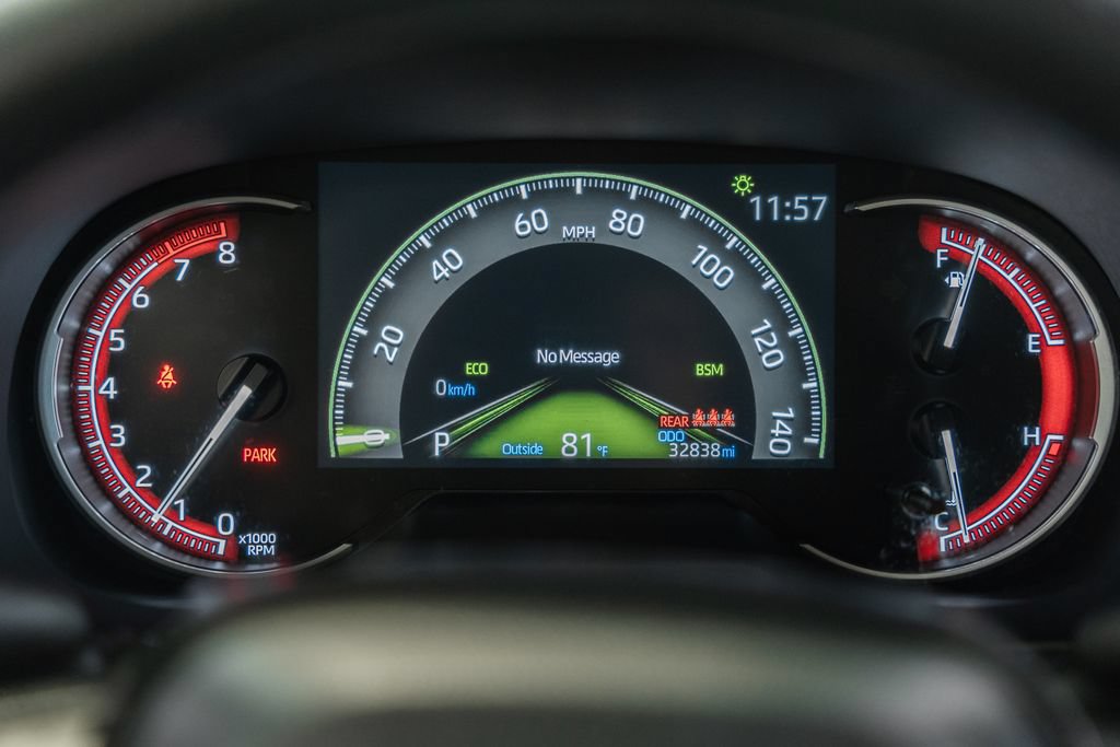 Used 2025 Toyota RAV4 XLE AWD/4WD image 40