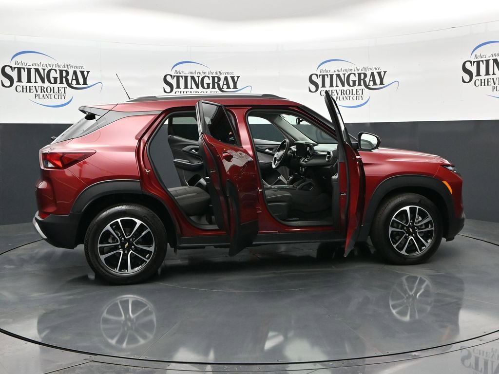 Used 2025 Chevrolet TrailBlazer LT w/ Convenience Package FWD image 27