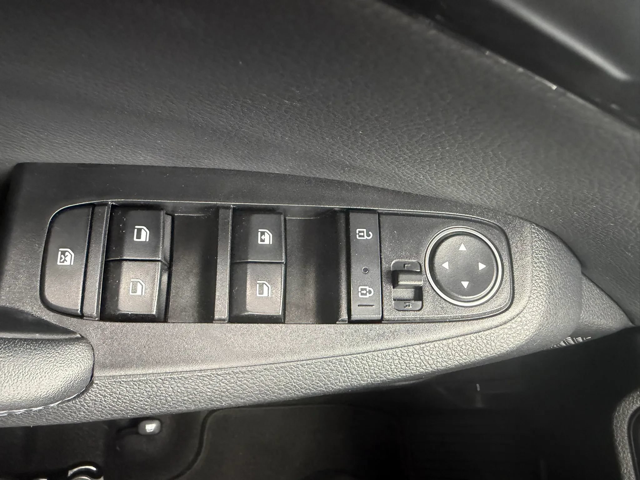 Used 2023 Kia Seltos S AWD/4WD image 27