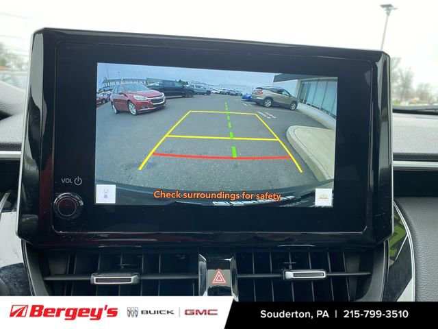 Used 2023 Toyota Corolla Cross XLE w/ Convenience Package image 17