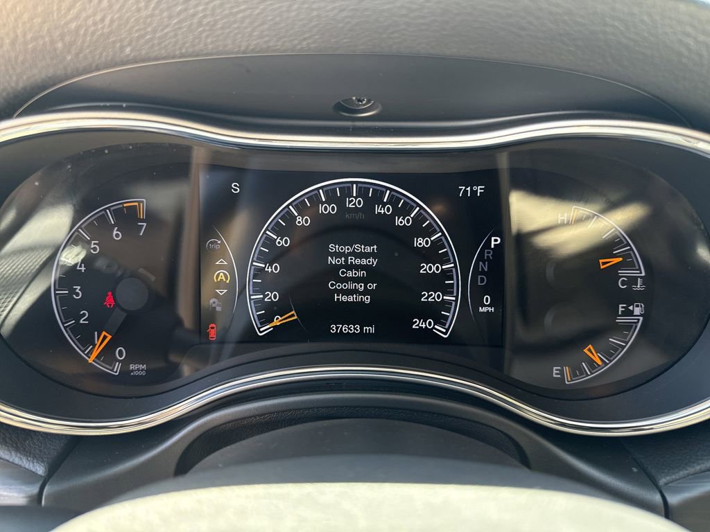 Used 2022 Jeep Grand Cherokee Laredo E w/ Security & Convenience Group image 17