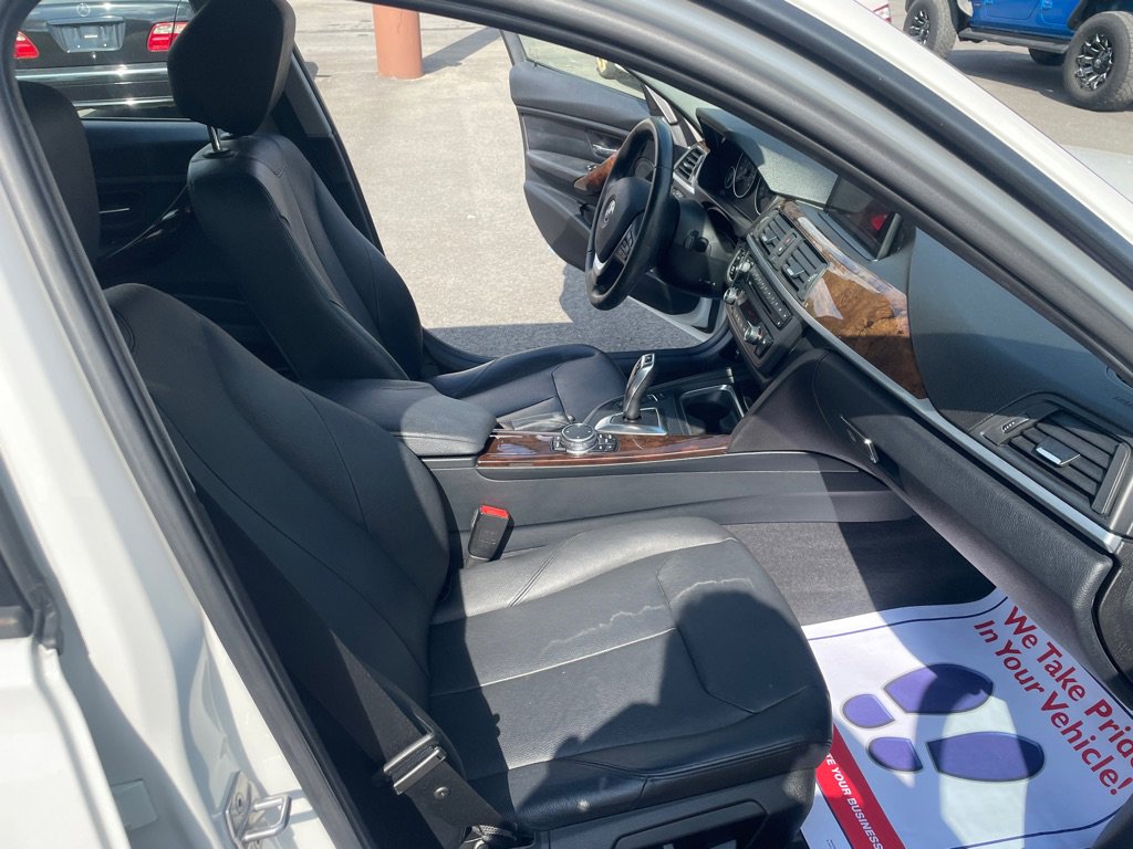 Used 2015 BMW 328i Sedan RWD image 23