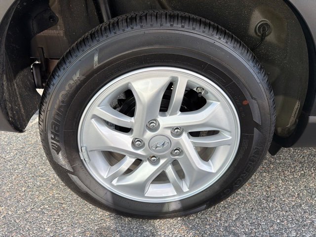 Certified 2025 Hyundai Venue SE image 39