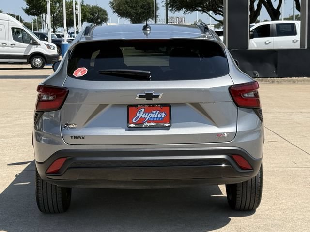 Certified 2024 Chevrolet Trax RS w/ Sunroof Package FWD image 6