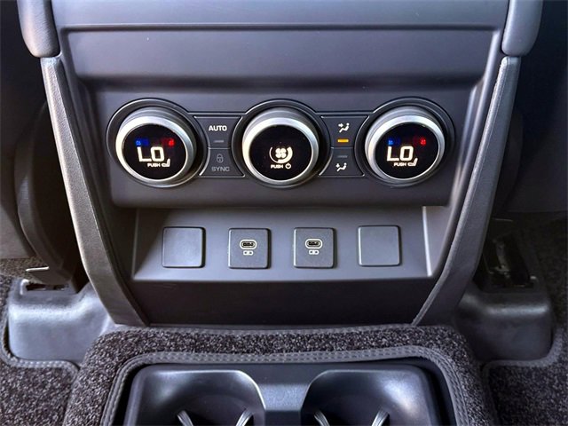 New 2025 Land Rover Defender 130 X-Dynamic SE image 15