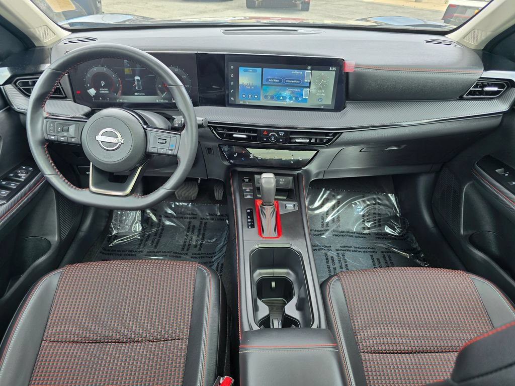 Used 2025 Nissan Kicks SR w/ SR Premium Package FWD image 11