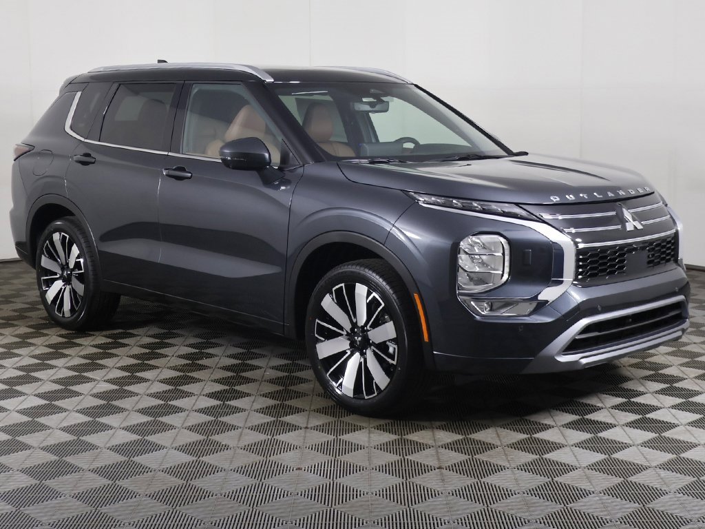 New 2025 Mitsubishi Outlander SEL image 2