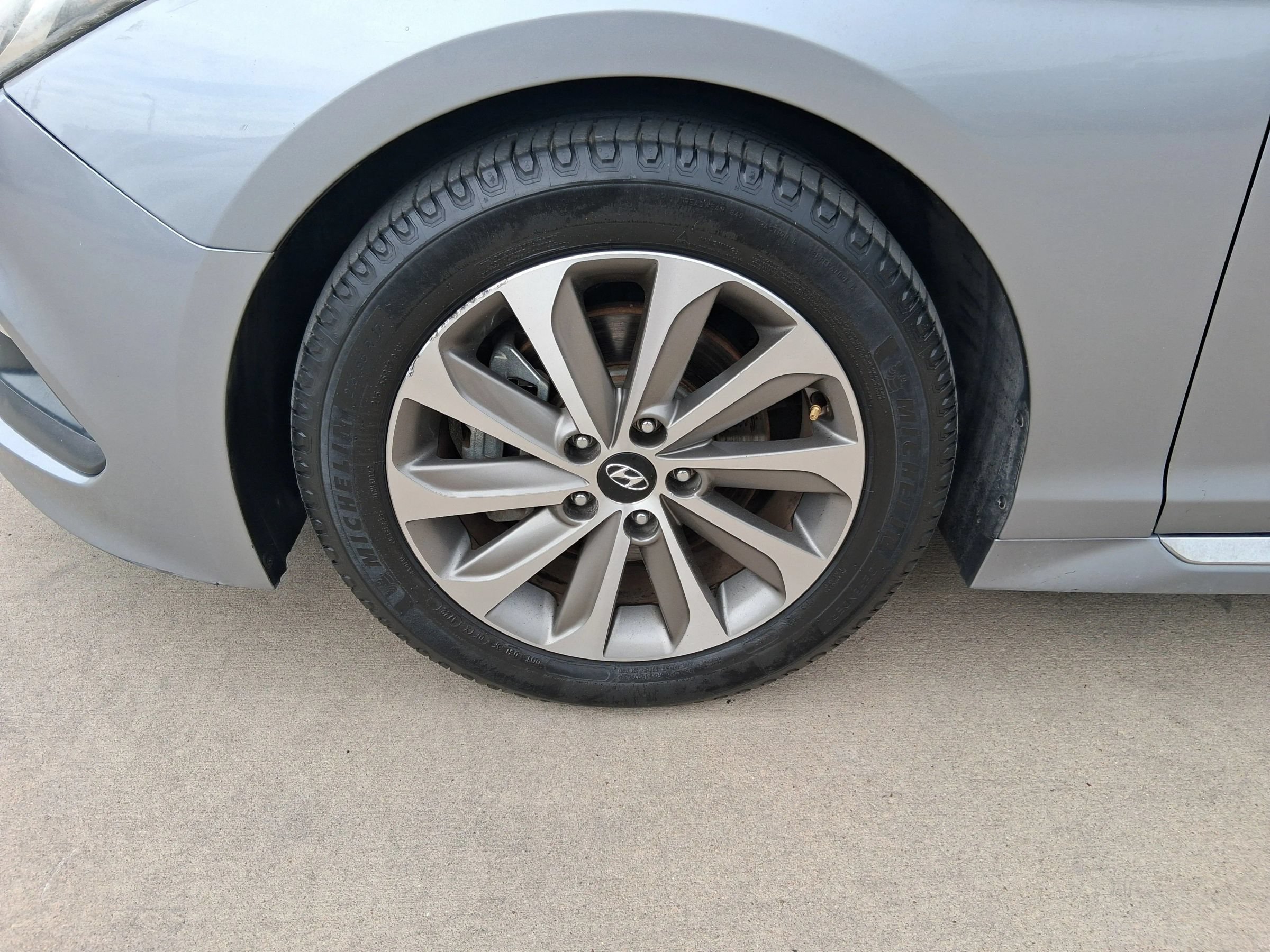 Used 2015 Hyundai Sonata Sport w/ Option Group 03 FWD image 17
