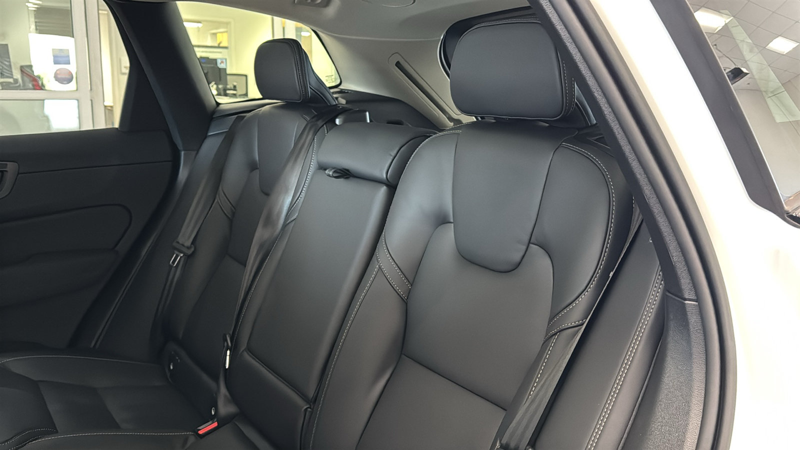 New 2026 Volvo XC60 B5 Ultra w/ Protection Package Premier AWD/4WD image 26
