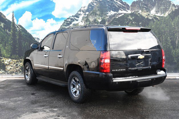 Used 2013 Chevrolet Suburban LTZ image 9
