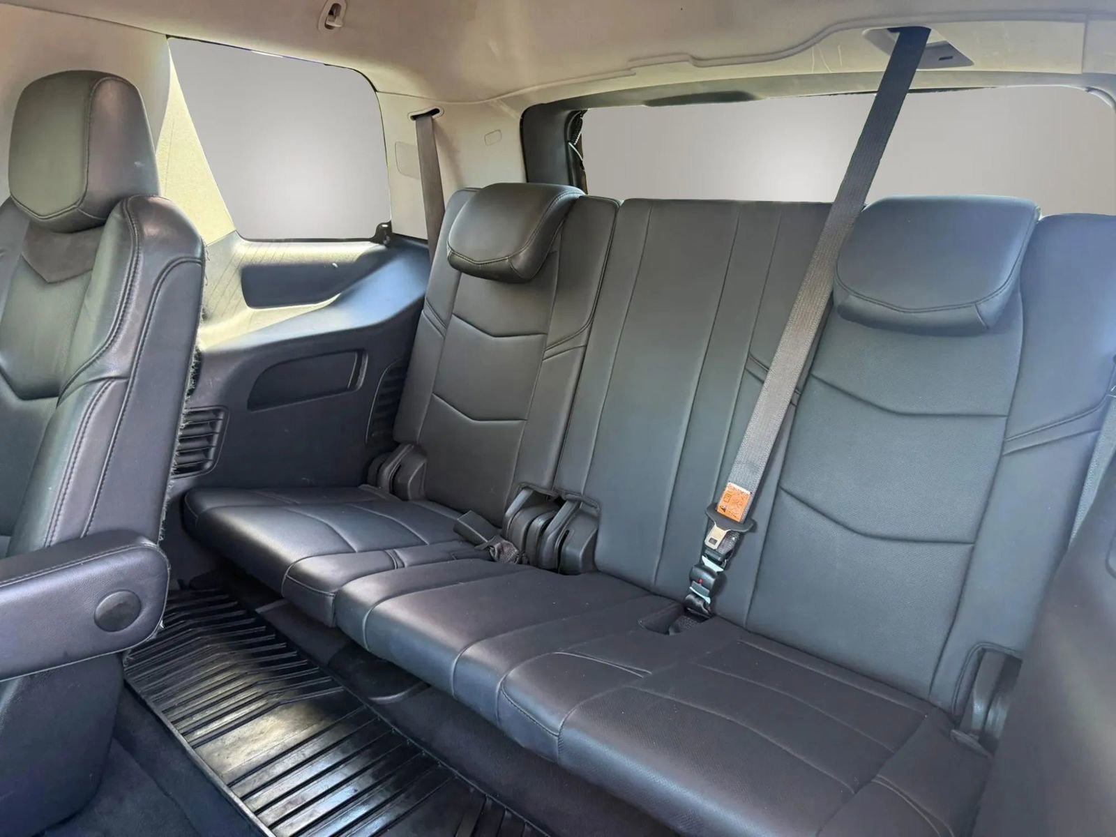 Used 2018 Cadillac Escalade Luxury AWD/4WD image 43