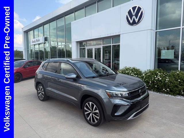 Used 2023 Volkswagen Taos SE w/ Panoramic Sunroof Package AWD/4WD image 1