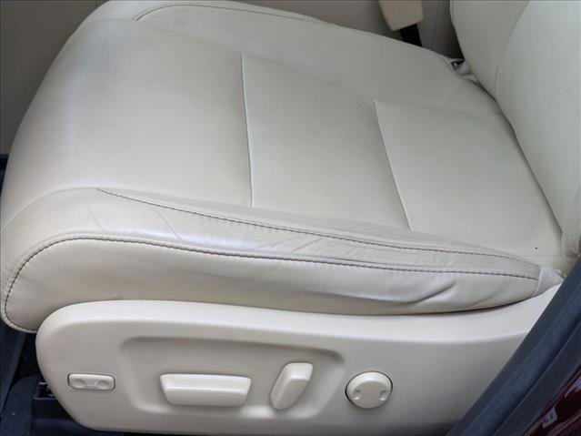 Used 2016 Toyota Highlander XLE FWD image 4