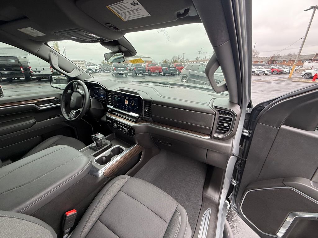 Used 2023 Chevrolet Silverado 1500 RST w/ Redline Edition image 15