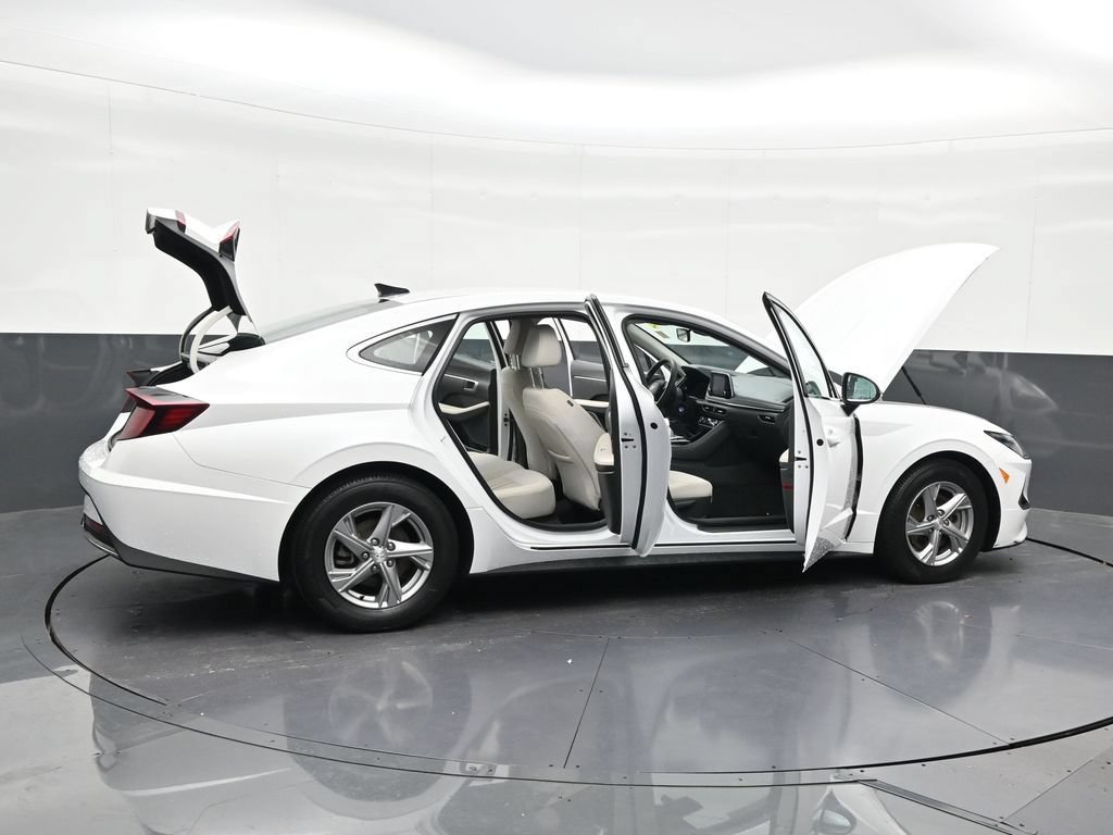 Used 2022 Hyundai Sonata SE w/ Preferred Accessory Package FWD image 32