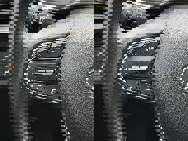 Used 2020 Hyundai Santa Fe SEL w/ Convenience Package image 13