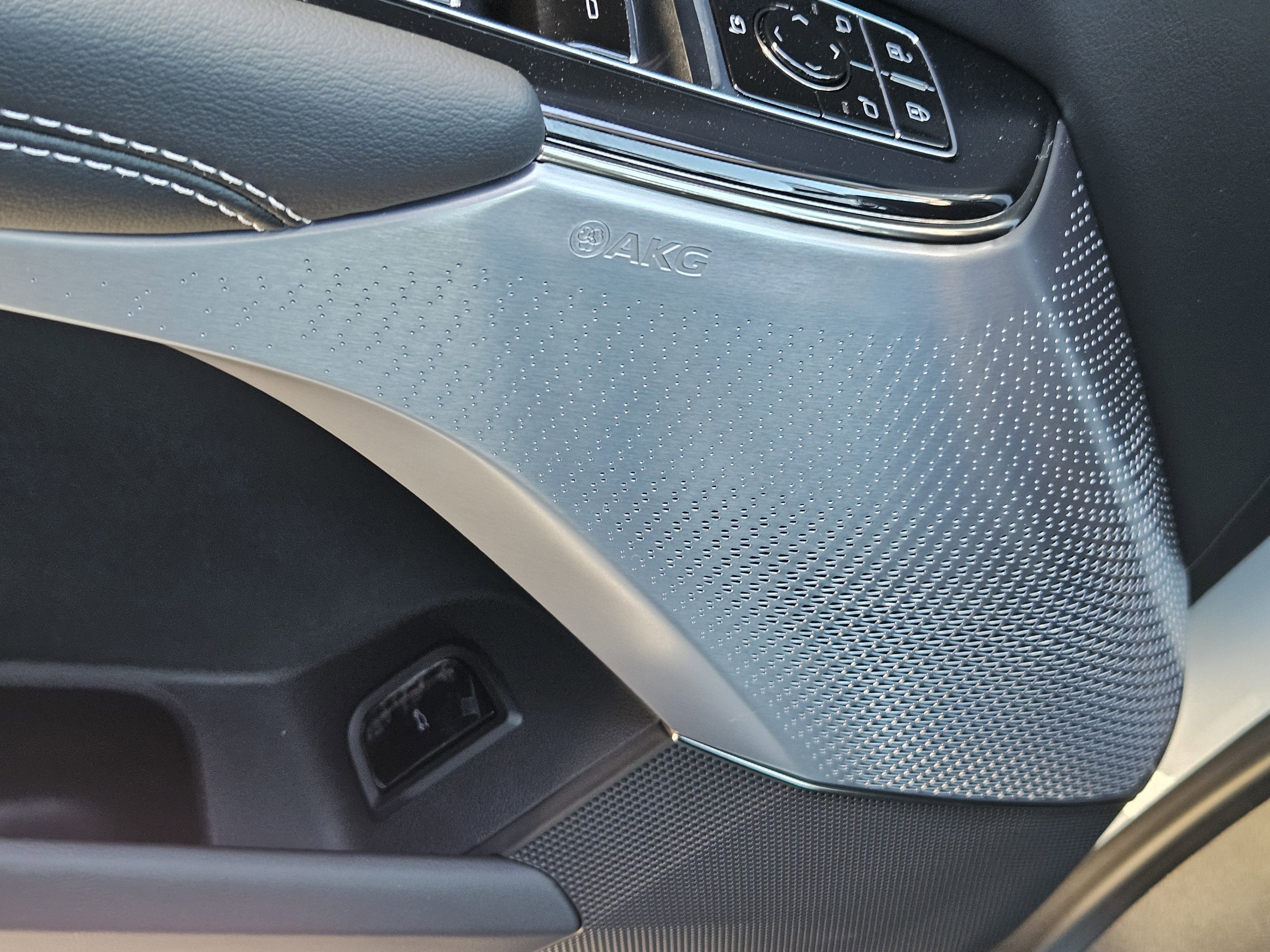 New 2026 Cadillac Lyriq V image 22