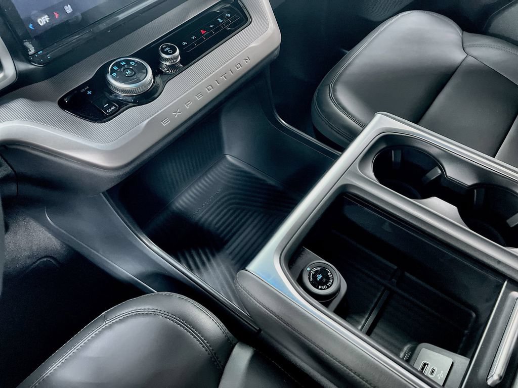 New 2026 Ford Expedition Active AWD/4WD image 39