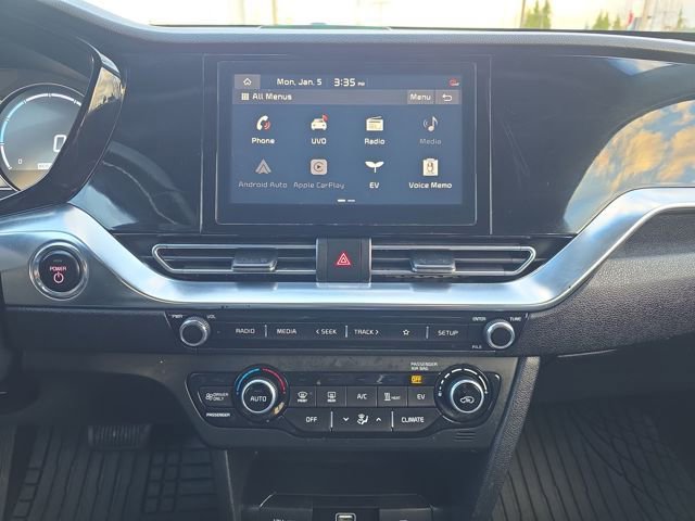 Used 2021 Kia Niro EX image 23