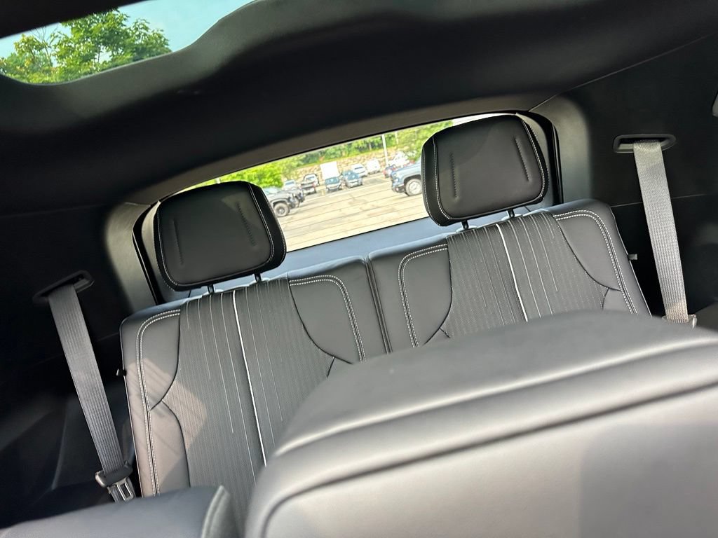 Certified 2026 Cadillac Vistiq Luxury AWD/4WD image 29