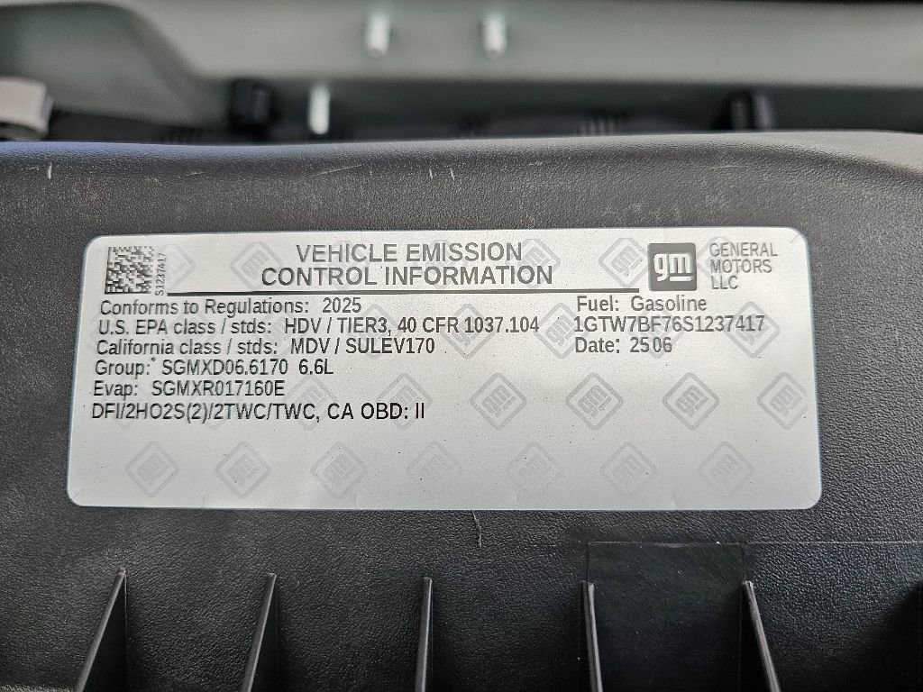 New 2025 GMC Savana 2500 Extended w/ Driver Convenience Package RWD image 17