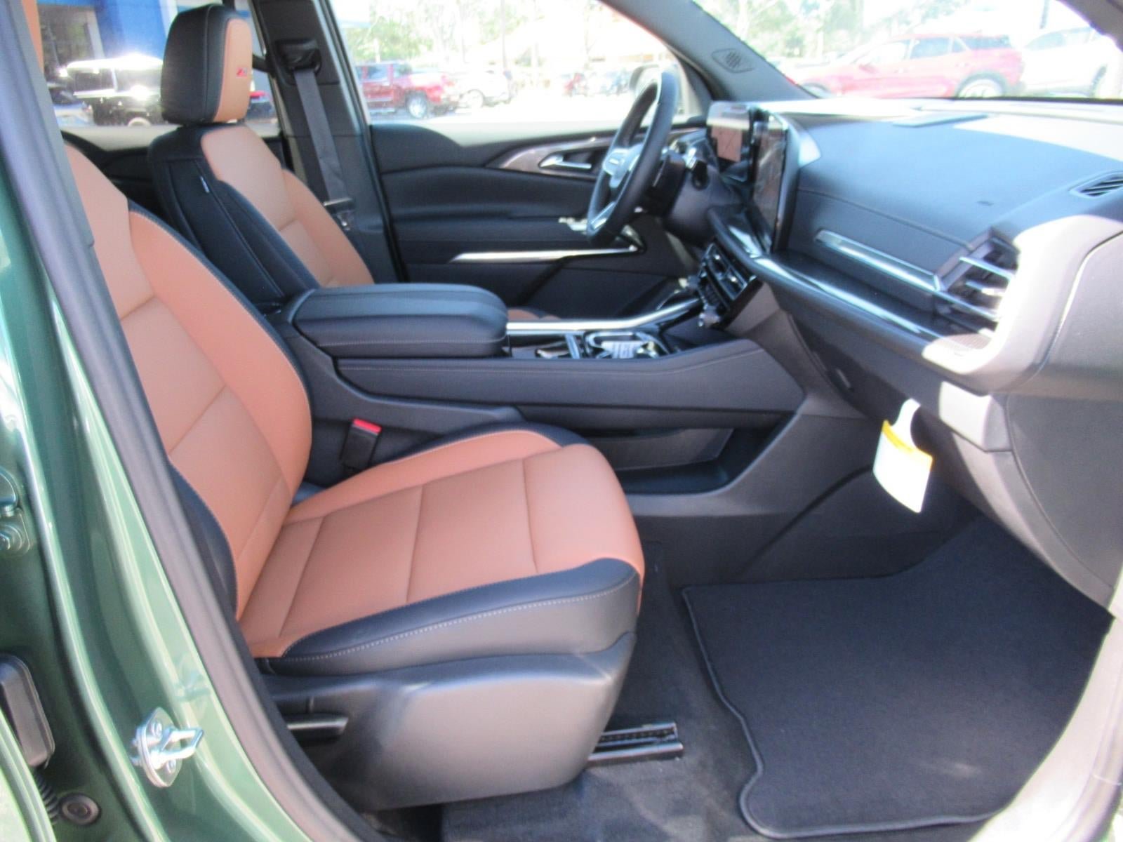 New 2027 Chevrolet Traverse Z71 w/ Enhanced Driving Package AWD/4WD image 10