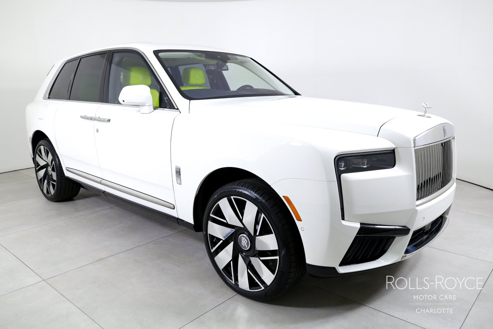 New 2026 Rolls-Royce Cullinan AWD/4WD image 6