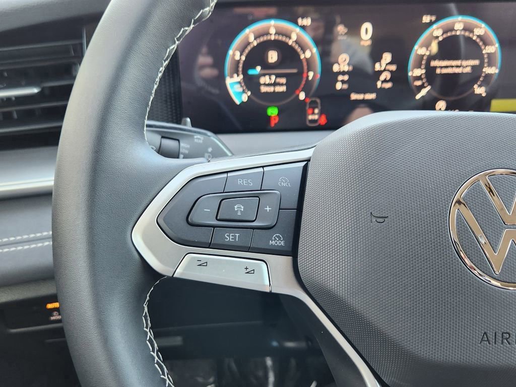 New 2026 Volkswagen Tiguan SE image 17