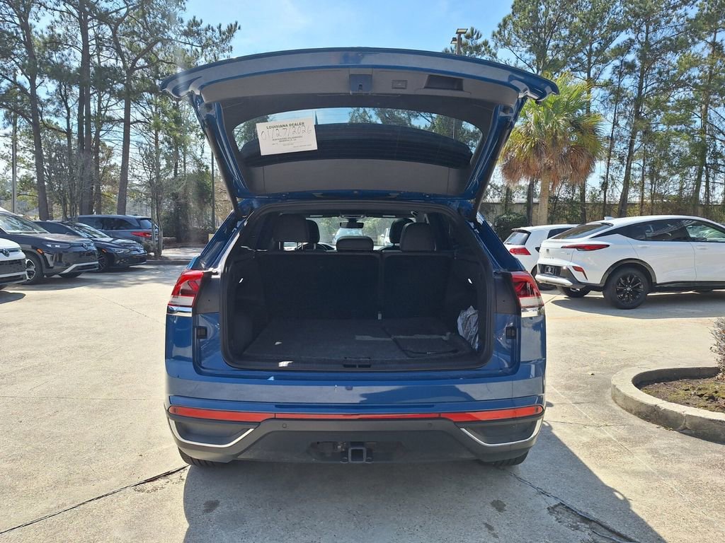 Used 2025 Volkswagen Atlas Cross Sport SE image 27