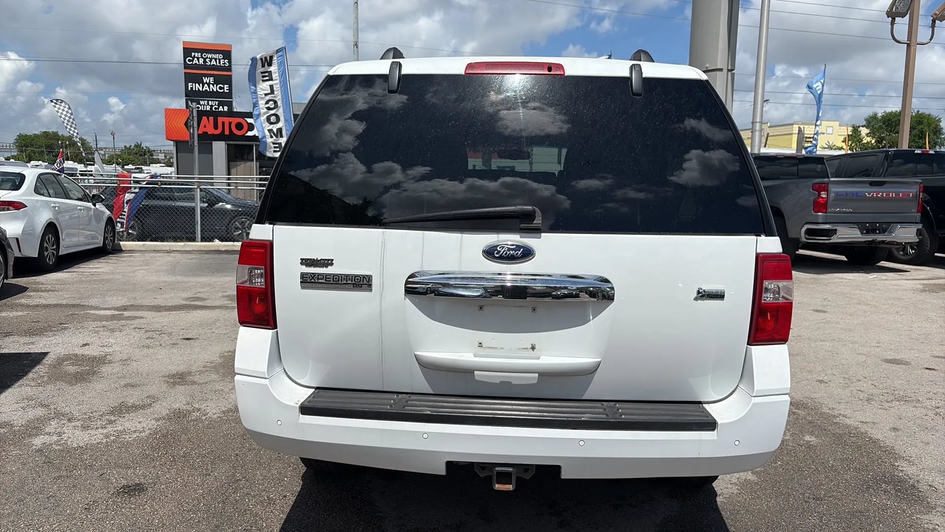 Used 2014 Ford Expedition XLT RWD image 6