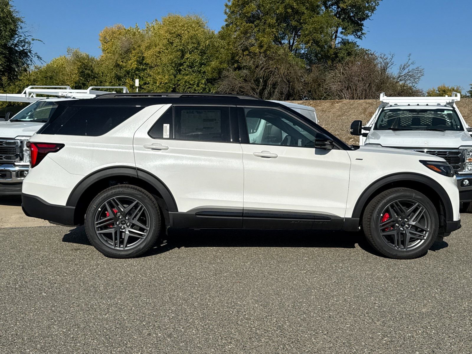 New 2025 Ford Explorer ST-Line w/ Premium Package image 2