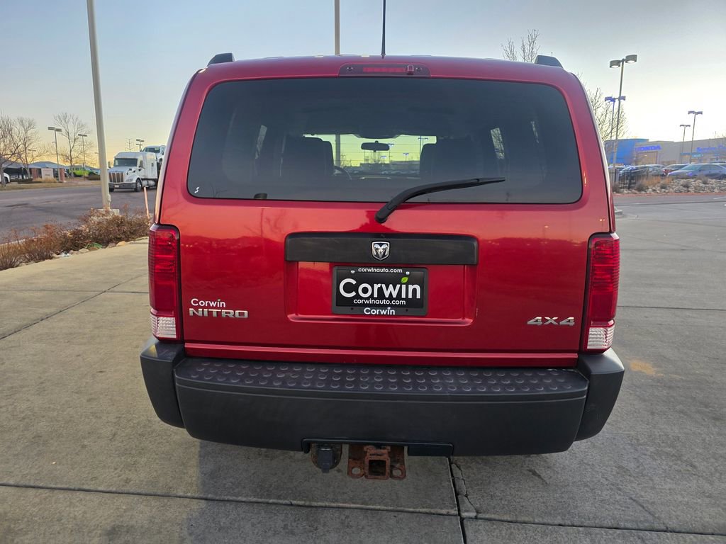 Used 2007 Dodge Nitro SXT image 7