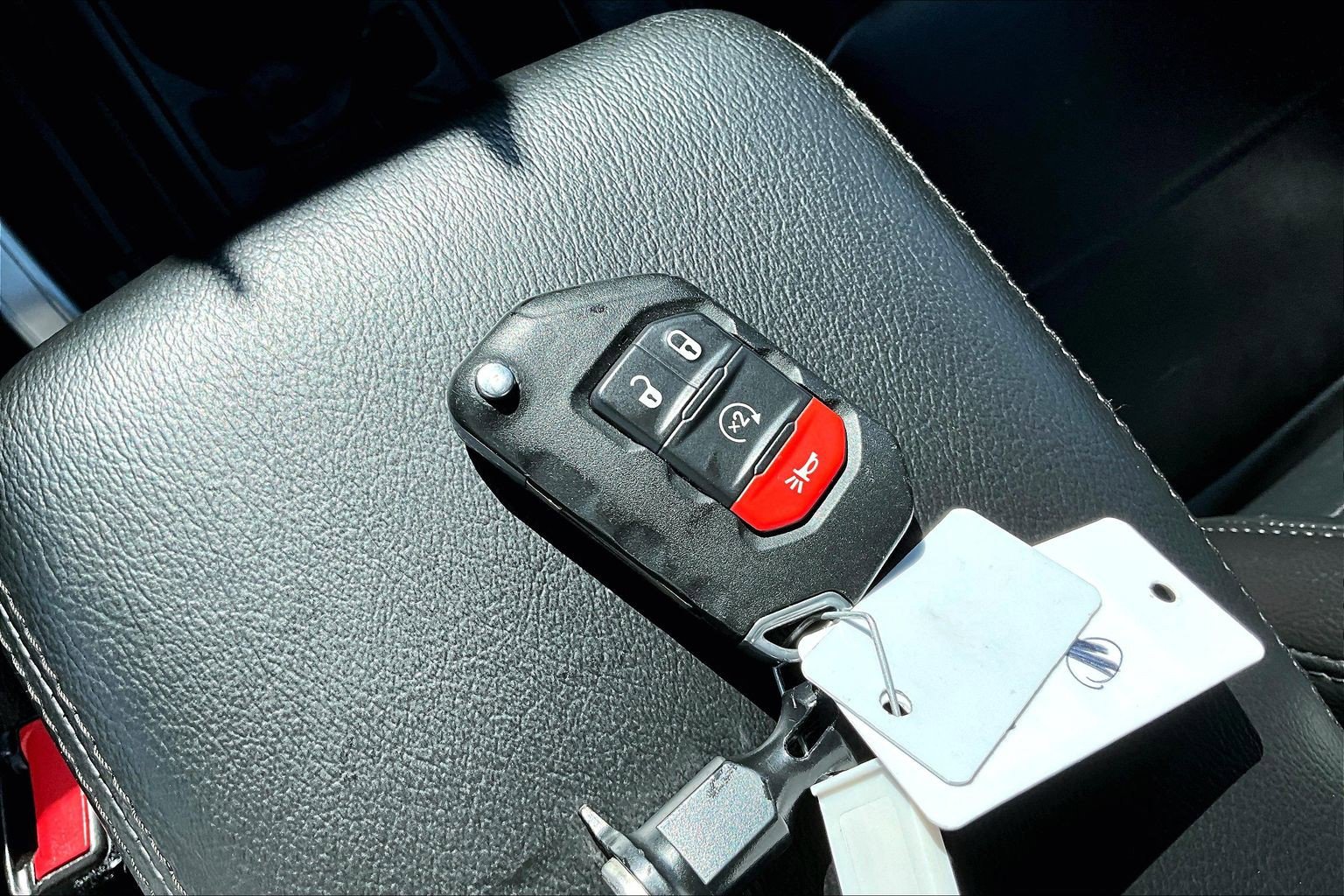 Used 2021 Jeep Wrangler Unlimited Sahara AWD/4WD image 12