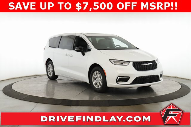 New 2026 Chrysler Pacifica Select