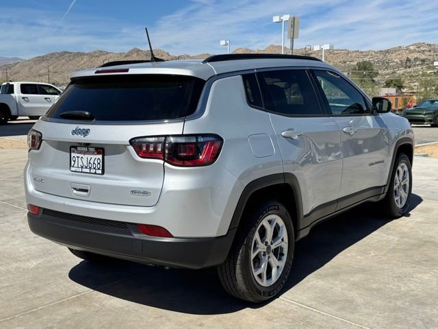 New 2025 Jeep Compass Latitude image 6