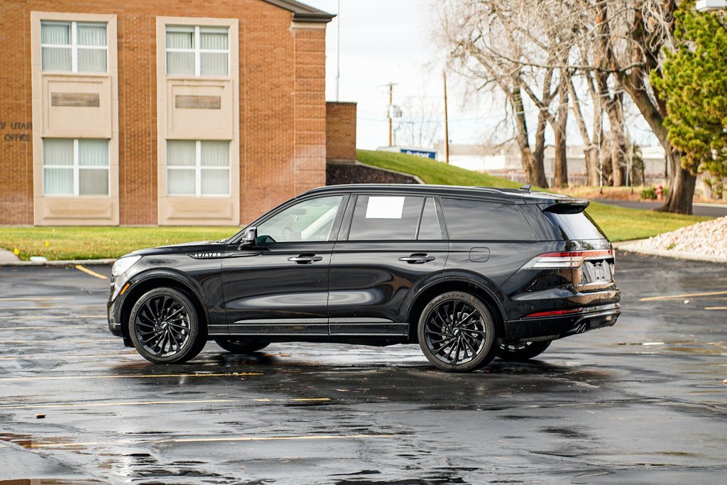 Used 2023 Lincoln Aviator Reserve w/ Equipment Group 201A image 7