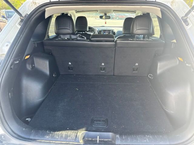 Used 2019 Jeep Cherokee Trailhawk w/ Cold Weather Group AWD/4WD image 9