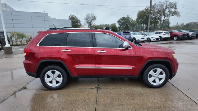 Used 2011 Jeep Grand Cherokee Laredo AWD/4WD image 8